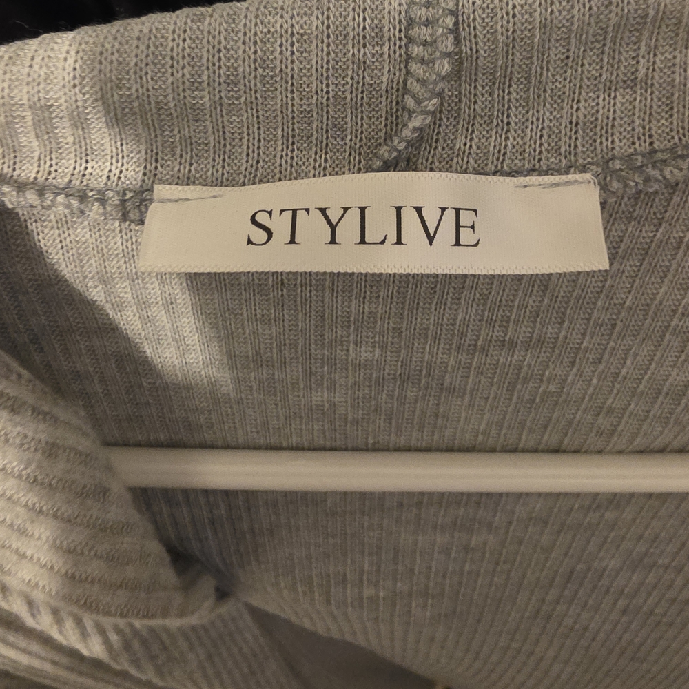 Gray Ribbed Hooded Cardigan - Picture 2 of 3